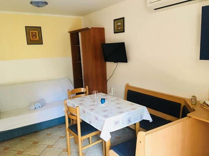 סלצה Apartmani Djura מראה חיצוני תמונה