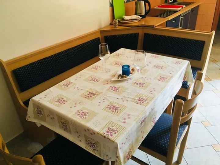סלצה Apartmani Djura מראה חיצוני תמונה